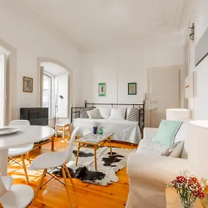 Appartement Spacious, Bright And Sunny Apartment, By Timecooler, Lisboa